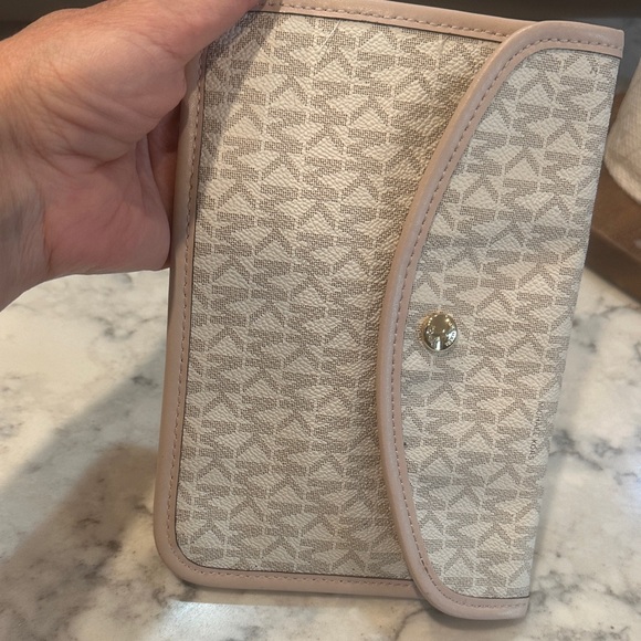 Michael Kors Beige and Pink Logo Clutch - Picture 5 of 9